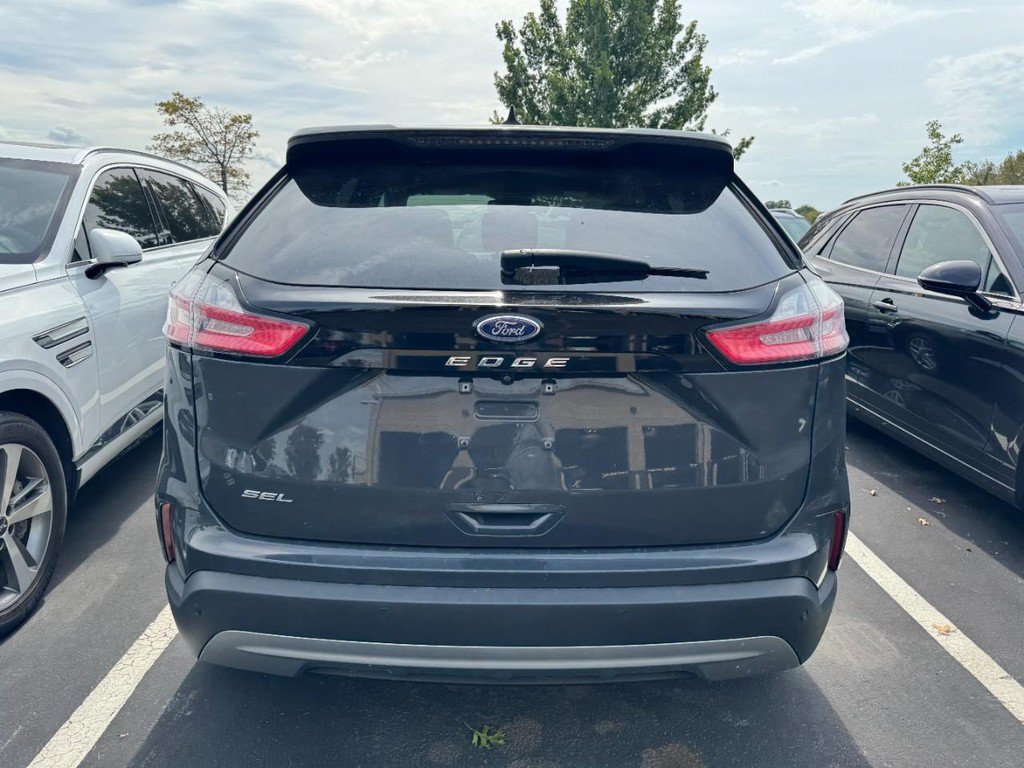 Used 2021 Ford Edge SEL FWD image 3