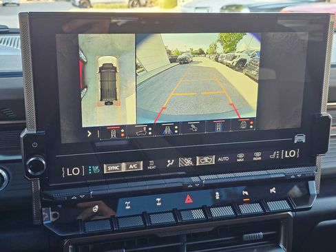 Used 2024 GMC Hummer EV 3X w/ Omega Edition image 28