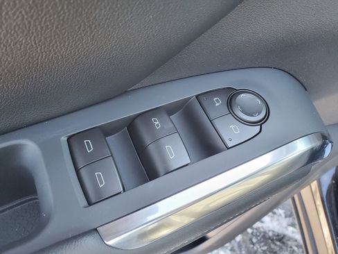 New 2026 Chevrolet Traverse LT w/ LPO, Floor Liner Package FWD image 8