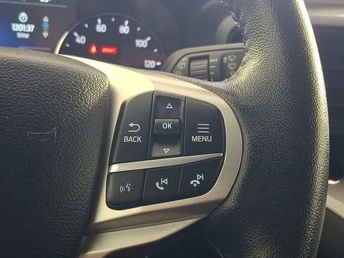 Used 2023 Ford Explorer XLT AWD/4WD image 27