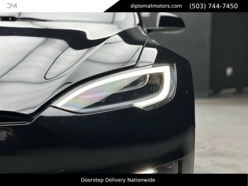 Used 2021 Tesla Model S Plaid image 13