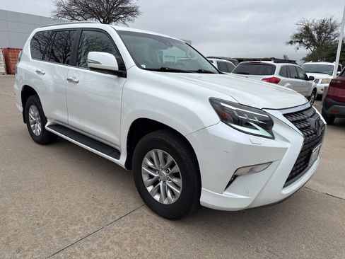 Used 2022 Lexus GX 460 Premium w/ Premium Package image 2