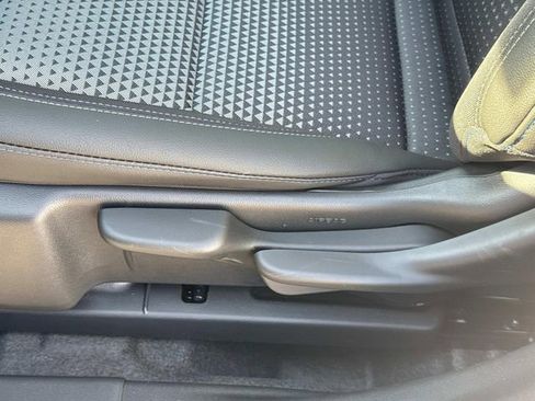 New 2026 Chevrolet Trax LT w/ Sunroof Package FWD image 25