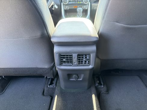 Certified 2025 Toyota RAV4 LE image 32