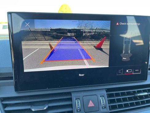 Used 2023 Audi Q5 2.0T Premium w/ Convenience Package image 24