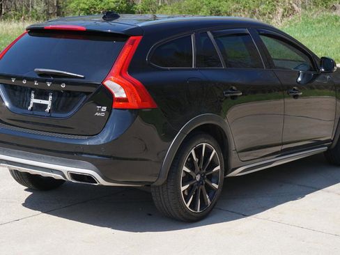 Used 2016 Volvo V60 T5 Cross Country w/ Convenience Package AWD/4WD image 5