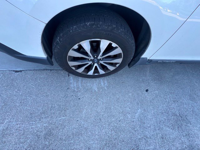 Used 2017 Subaru Outback 3.6R Limited AWD/4WD image 21