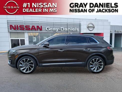 Used 2020 Lincoln Nautilus Reserve w/ Equipment Group 202A image 4