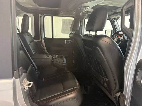Used 2021 Jeep Wrangler Unlimited Rubicon AWD/4WD image 37