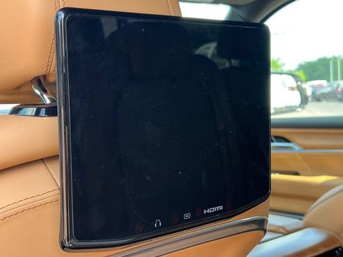 Used 2024 Jeep Grand Wagoneer L Series III w/ Rear Seat Video Group 1 AWD/4WD image 13