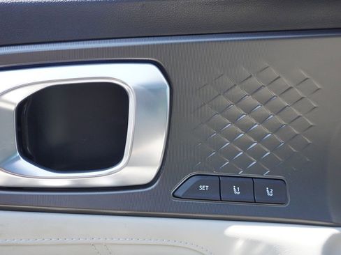 Used 2025 Kia Sorento SX Prestige AWD/4WD image 46