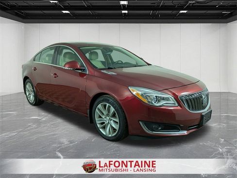Used 2017 Buick Regal Premium w/ Driver Confidence Package #2 image 13