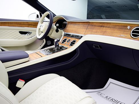 Used 2025 Bentley Continental GT Speed image 40