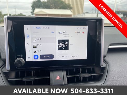 Used 2024 Toyota RAV4 XLE FWD image 32