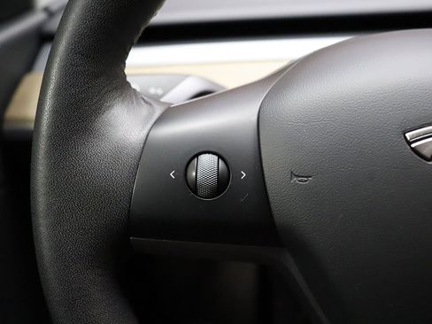 Used 2023 Tesla Model Y Long Range image 43