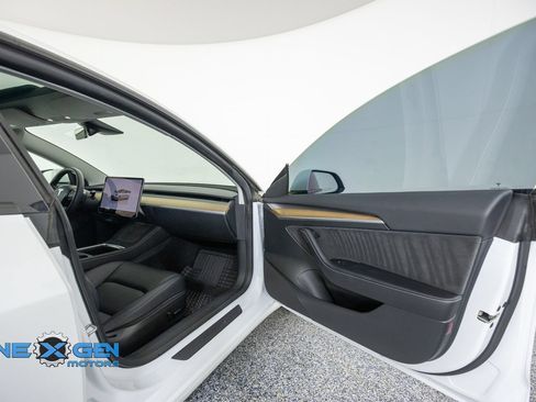 Used 2023 Tesla Model 3 Standard Range RWD image 37