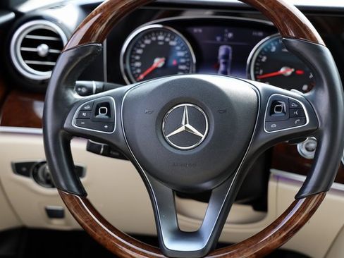 Used 2017 Mercedes-Benz E 300 image 14