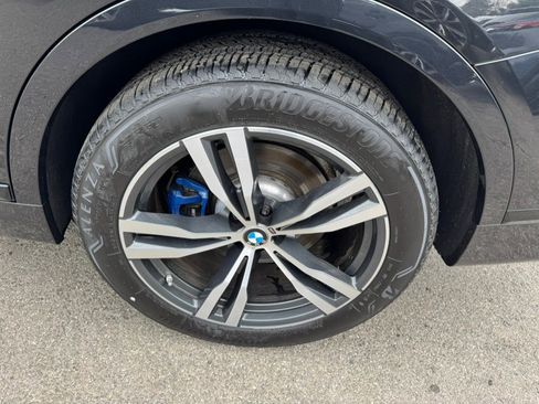 Used 2022 BMW X7 xDrive40i w/ M Sport Package image 12