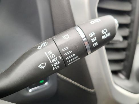 Certified 2023 GMC Acadia SLE w/ Driver Convenience Package image 37