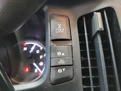 Used 2014 Honda Ridgeline SE image 25