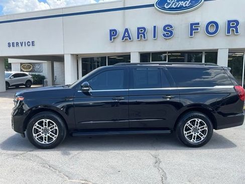 Used 2025 Ford Expedition Max Active RWD image 2