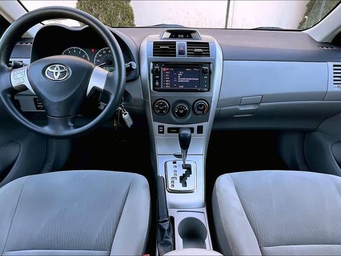 Used 2013 Toyota Corolla LE image 15