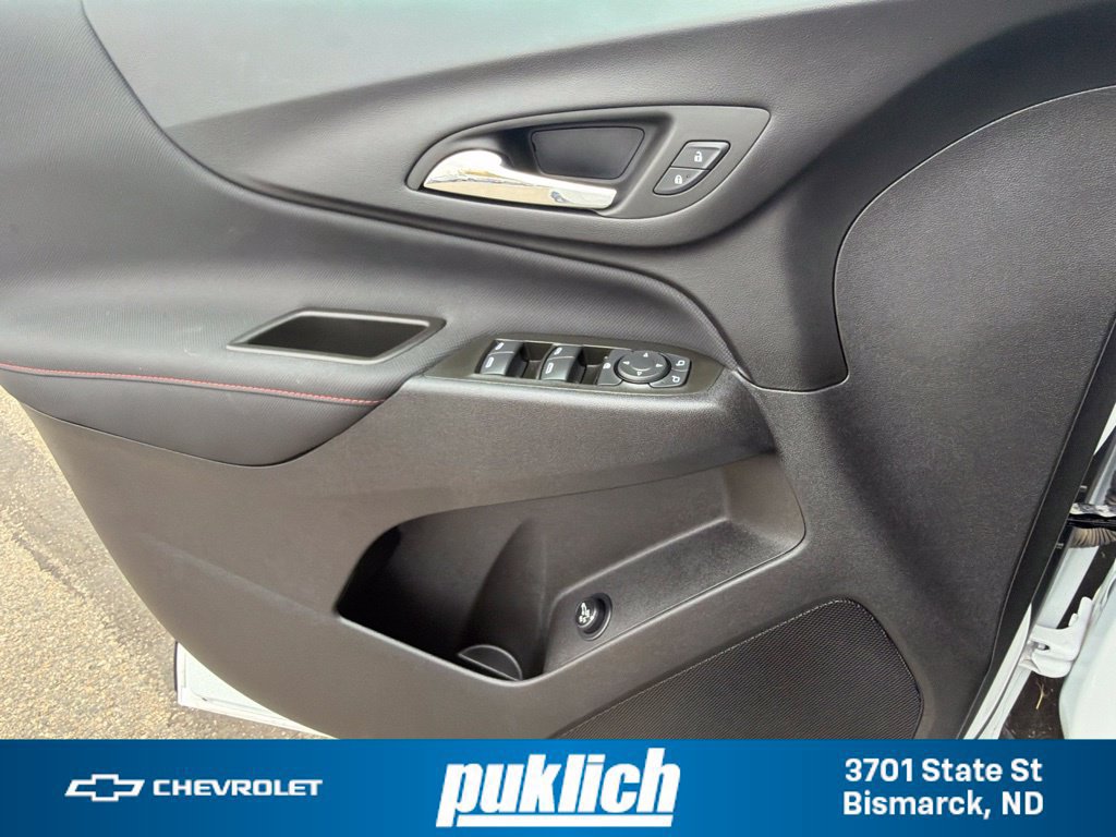 Used 2023 Chevrolet Equinox RS w/ LPO, Floor Liner Package FWD image 23