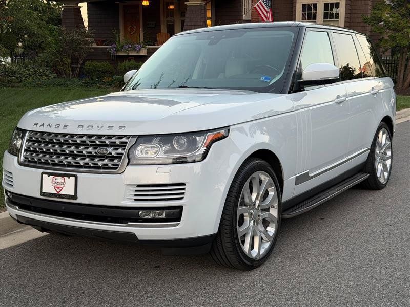 Used 2017 Land Rover Range Rover Supercharged AWD/4WD image 2