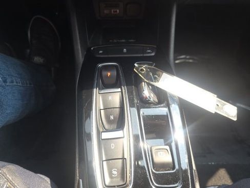 Used 2022 Chevrolet Bolt EUV Premier w/ Sun & Sound Package image 21