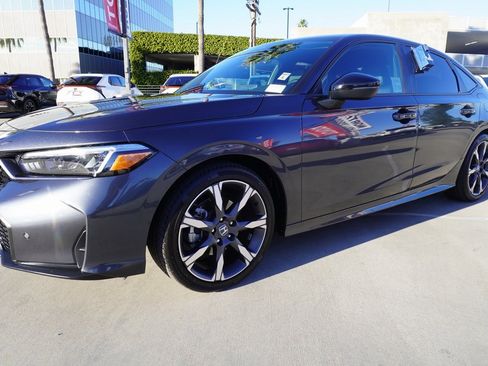 Used 2025 Honda Civic Sport image 4