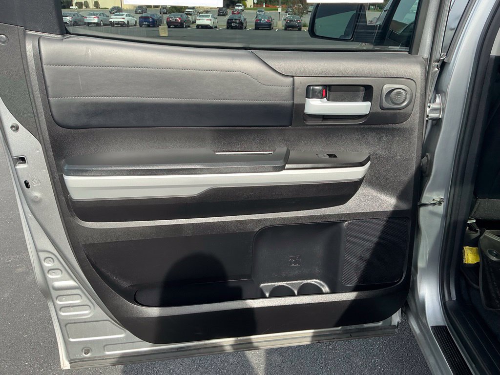 Used 2020 Toyota Tundra Limited w/ Limited Premium Package AWD/4WD image 24