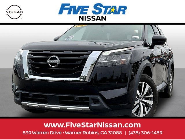 Used 2024 Nissan Pathfinder SL FWD image 3