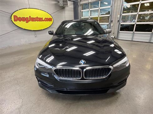 Used 2018 BMW 530i w/ Premium Package RWD image 8