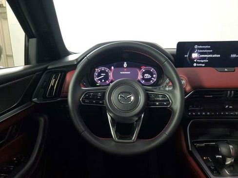 Used 2025 MAZDA CX-70 3.3 Turbo w/ Premium Plus Pkg image 16