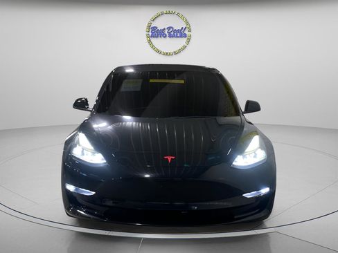 Used 2022 Tesla Model 3 Long Range AWD/4WD image 8