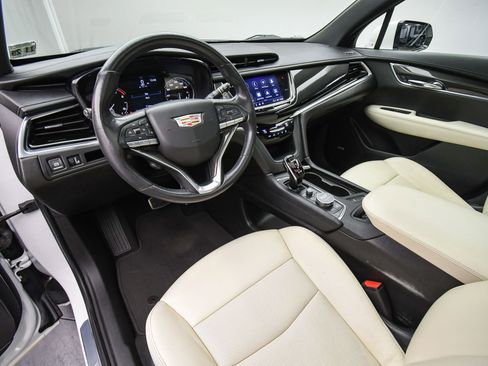 Used 2021 Cadillac XT6 Sport image 14