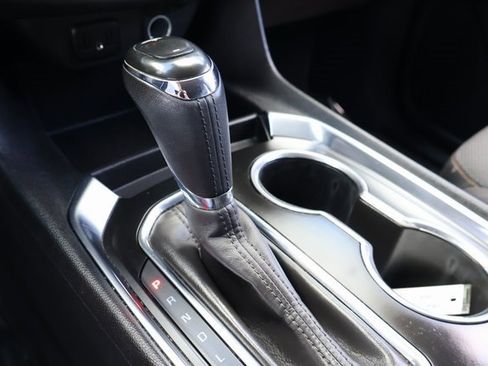 Used 2020 Chevrolet Traverse LT image 26