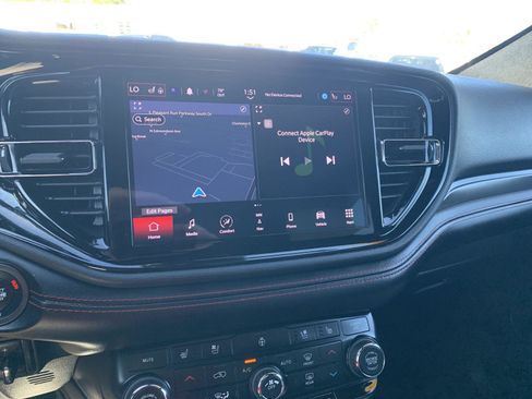 Used 2024 Dodge Durango GT image 17