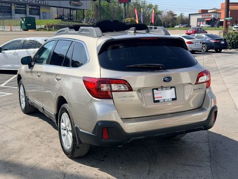 Used 2018 Subaru Outback 2.5i Premium image 4