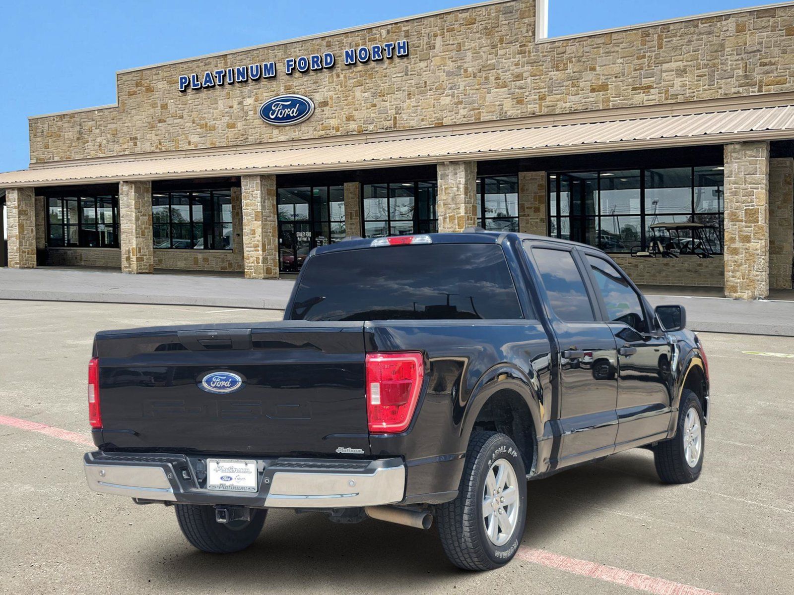 Used 2023 Ford F150 XLT RWD image 5