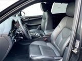 Certified 2025 Porsche Macan image 5