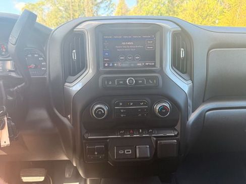 Used 2023 Chevrolet Silverado 2500 Custom w/ Custom Value Package AWD/4WD image 5