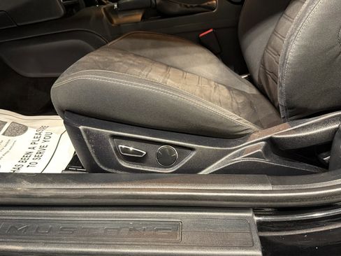 Used 2016 Ford Mustang Coupe image 20