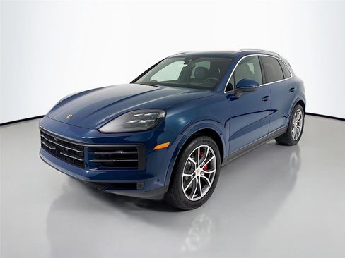 New 2025 Porsche Cayenne S image 1