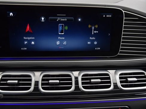 Certified 2026 Mercedes-Benz GLS 450 4MATIC image 28