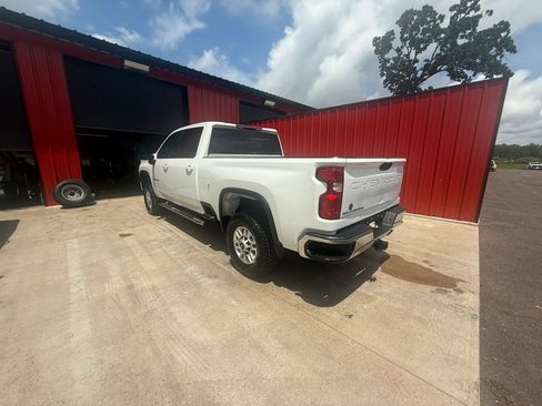 Used 2021 Chevrolet Silverado 2500 LT w/ Z71 Off-Road Package AWD/4WD image 3