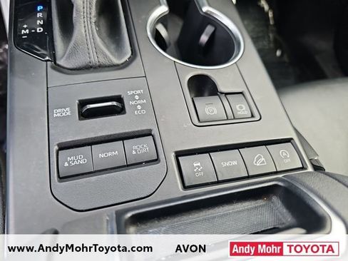 Used 2022 Toyota Highlander XLE image 24