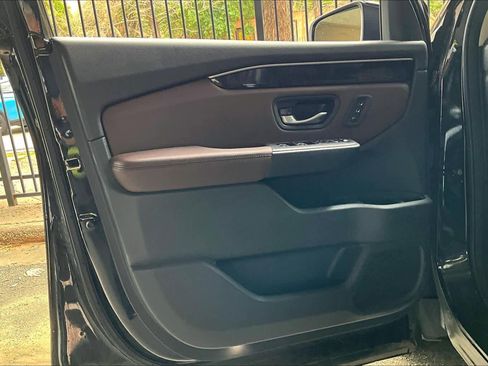 Used 2023 Honda Pilot Elite image 21