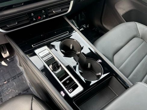 Used 2024 Volkswagen Atlas Cross Sport SEL R-Line image 13