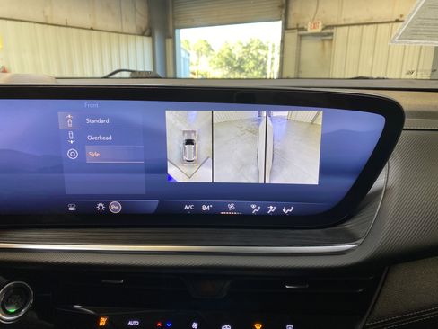 Used 2025 Buick Envision Preferred image 45